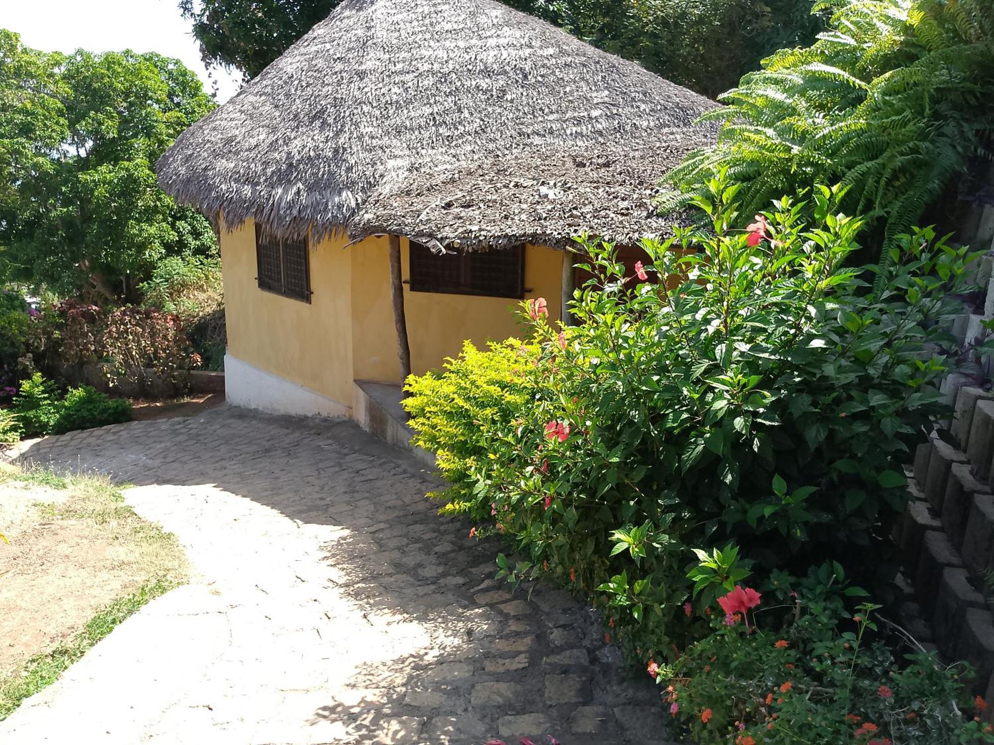 Colibri Lodge Амбатолоака Экстерьер фото